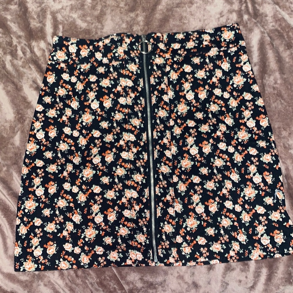 Floral zipper skirt